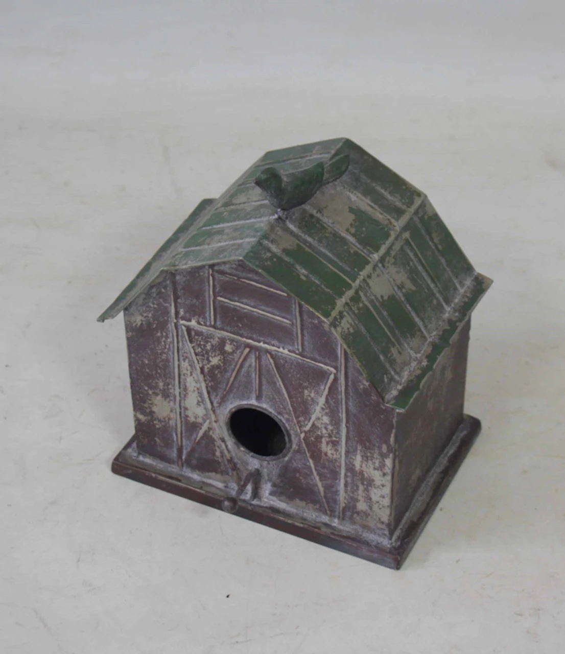 Backyard Expressions Barn Birdhouse
