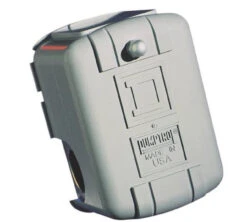 Schneider Electric Square D 40-60PSI 1/4-18 Type FSG Water Pump Pressure Switch